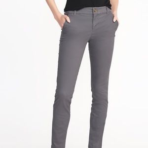 OLD NAVY Mid Rise Skinny Everyday Khakis